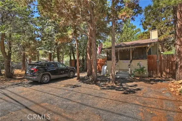 428 Maple Lane, Sugarloaf, CA 92386