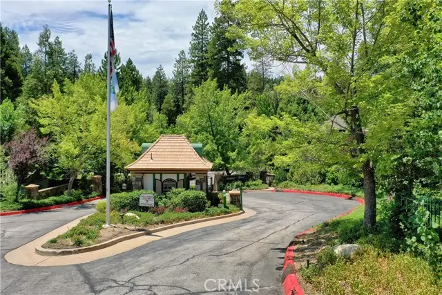 27513 Meadow Bay Drive, Lake Arrowhead, CA 92352 - #2