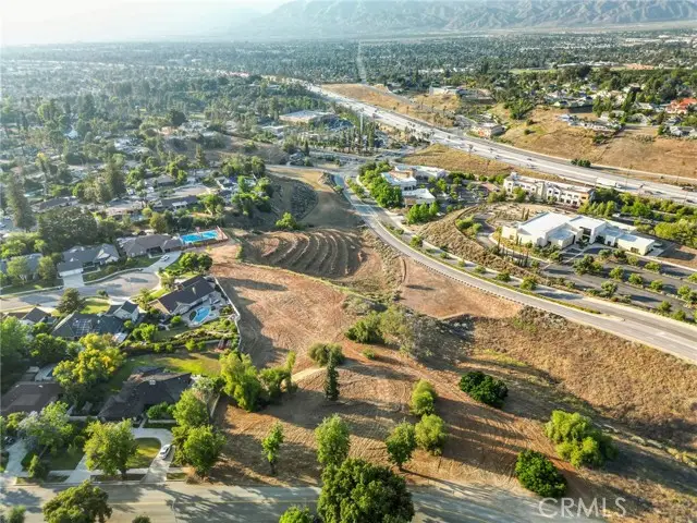 221 Sunset Drive, Redlands, CA 92373 - #3