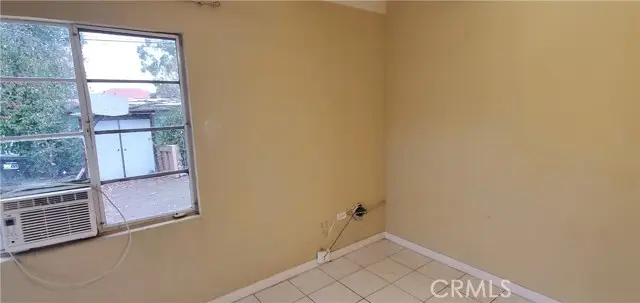 831 7th Street, Corona, CA 92882 - #2