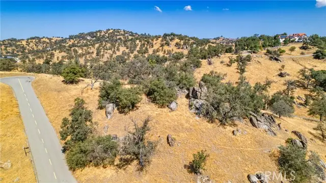 18750 Alameda Pl, Tehachapi, CA 93561 - Image #3