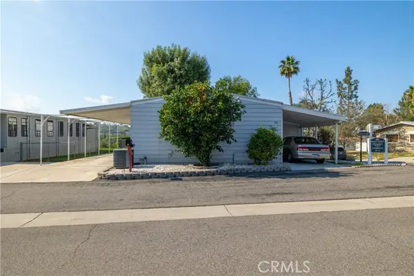 15181 Van Buren  #90, Riverside, CA 92504