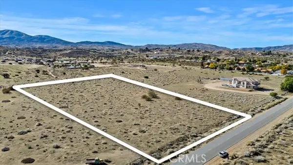 0 e AVE T8, Palmdale, CA 93552