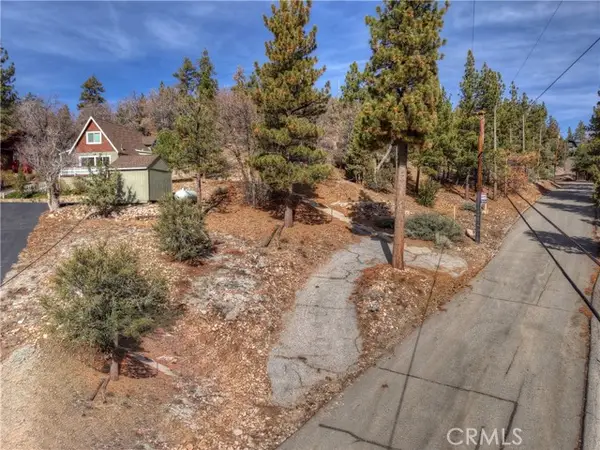 1115 Fawnskin Drive, Fawnskin, CA 92333