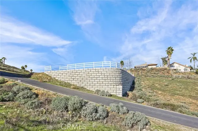 16538 Canyon Ridge Rd, Riverside, CA 92503 - #3