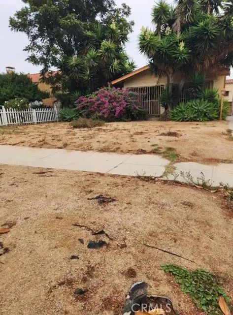 5714 10th, Los Angeles, CA 90043