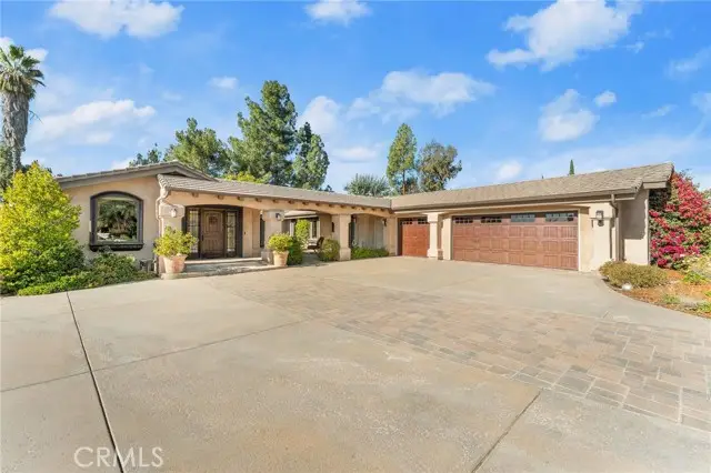 1632 Country Club Drive, Redlands, CA 92373 - Image #2