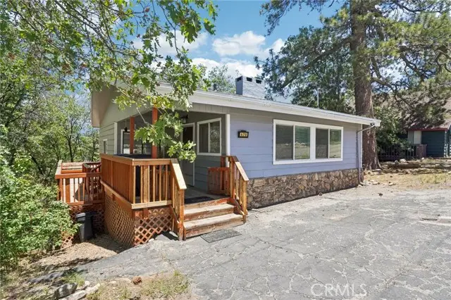 670 Villa Grove Avenue, Big Bear City, CA 92314 - Image #2