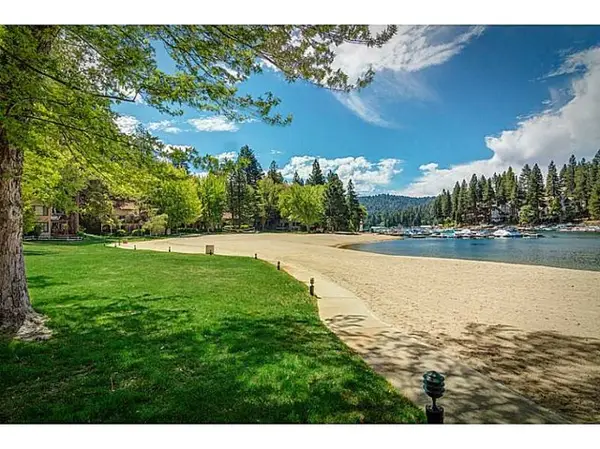 27821 Peninsula Dr. #330, Lake Arrowhead, CA 92352