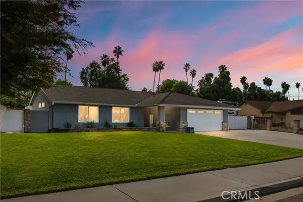 9804 Calle Esplanade, Riverside, CA 92503