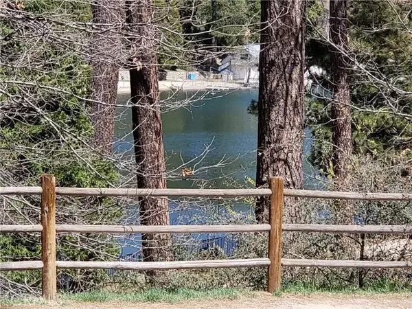 24155 San Moritz Drive, Crestline, CA 92325