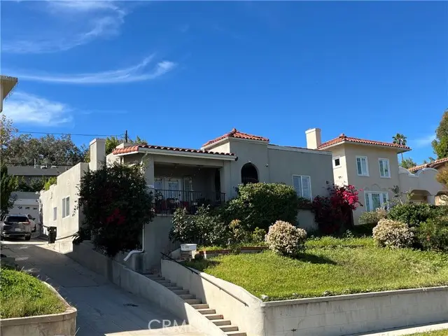 2051 Catalina Street, Los Angeles, CA 90027 - #1