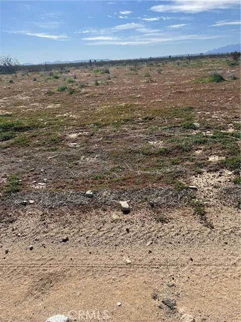 0 Ca-18, Phelan, CA 92371