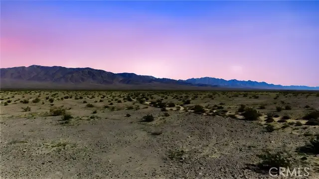 2327 Palm, Twentynine Palms Yucca Valley, CA 90007 - #3