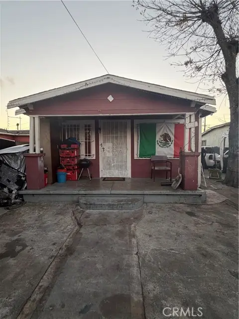 8239 Bell Avenue, Los Angeles, CA 90001