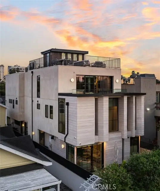 442 Sherman Canal, Venice, CA 90291