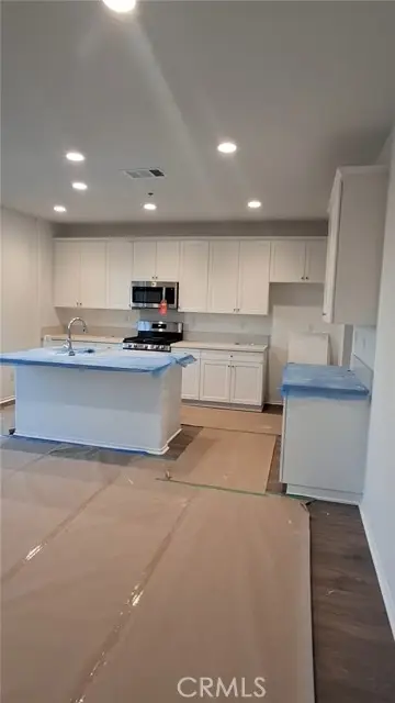 223 Oakton Court, Hemet, CA 92543 - #2