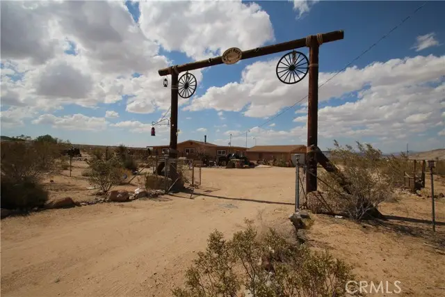 1910 Artesia Avenue, Landers, CA 92285 - #2