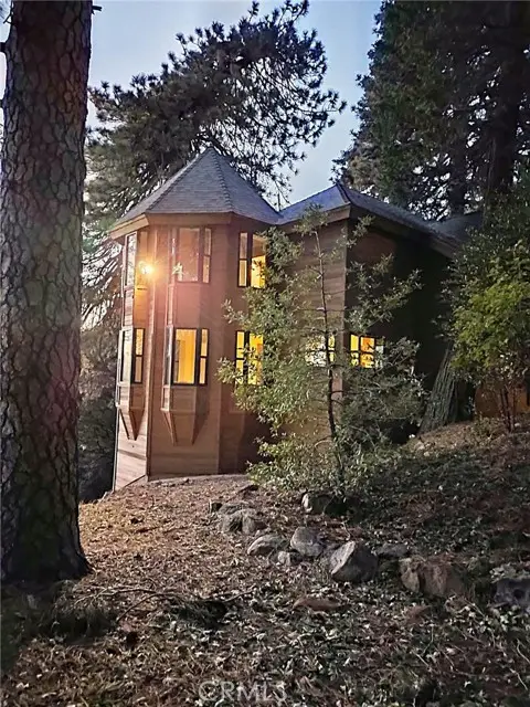 21425 Sawpit Canyon Road, Cedarpines Park, CA 92322