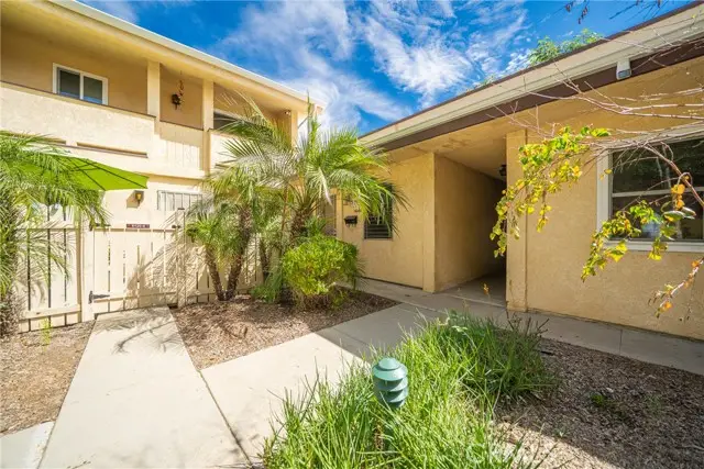 8120 Canby Ave #6, Reseda, CA 91335 - #1