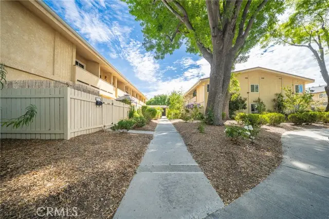 8120 Canby Ave #6, Reseda, CA 91335 - #2