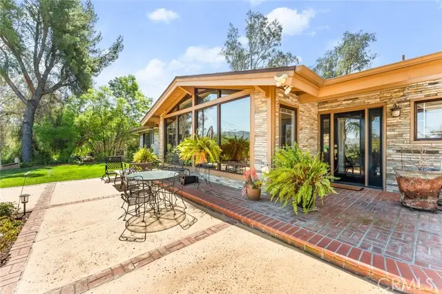 5051 Victoria Avenue, Riverside, CA 92506 - #1