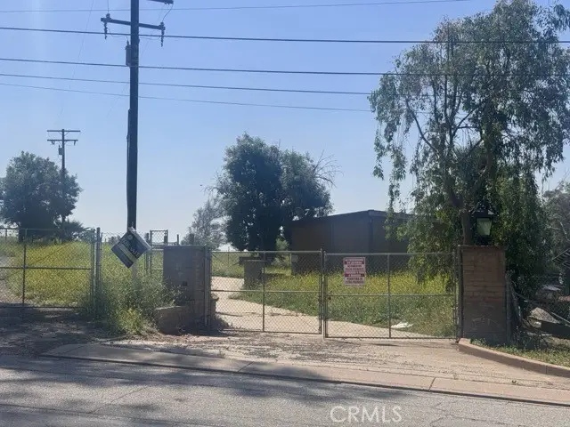 425 Arrowhead Road, San Bernardino, CA 92404 - #2