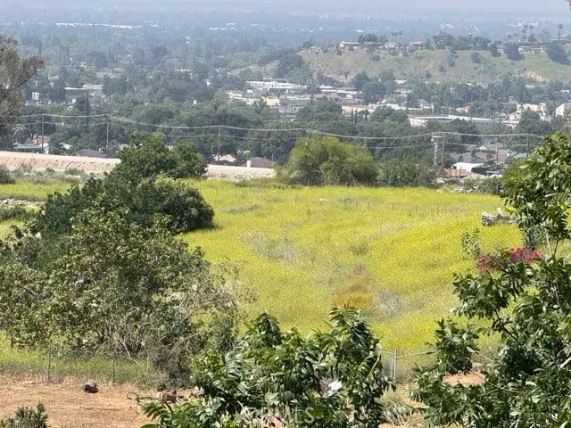 425 Arrowhead Road, San Bernardino, CA 92404 - #3