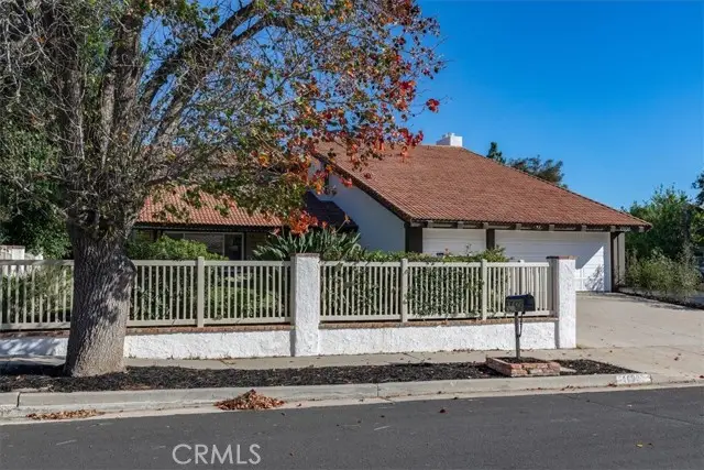 10900 Remmet Avenue, Chatsworth, CA 91311 - #2