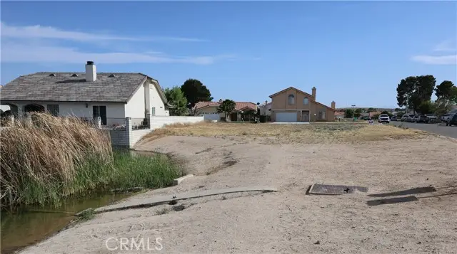 14354 Ironsides, Helendale, CA 92342 - #2