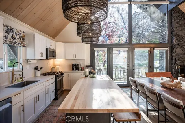 1145 Voltaire, Lake Arrowhead, CA 92352 - #2