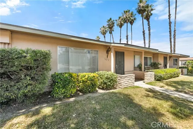 621 Palm Avenue  #E, Hemet, CA 92543 - #1