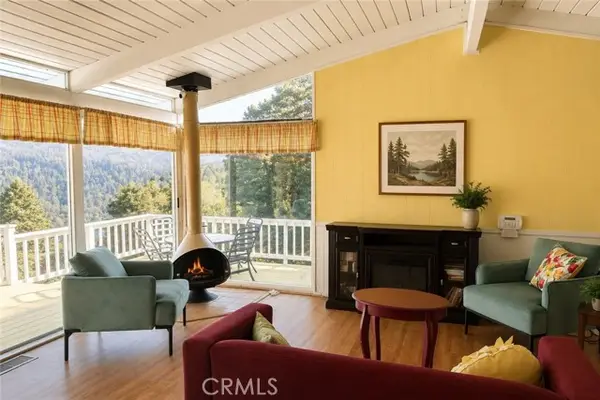 398 Darfo, Crestline, CA 92325