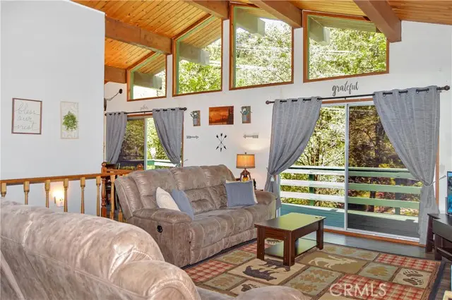 23641 Manzanita, Crestline, CA 92325 - #1