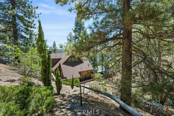 363 Pine Hill, Fawnskin, CA 92333