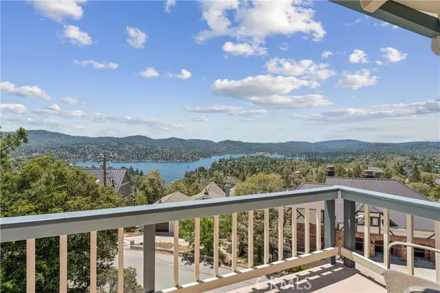 1369 Yellowstone, Lake Arrowhead, CA 92352 - #1