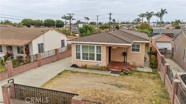 1220 Young, Wilmington, CA 90744 - #1