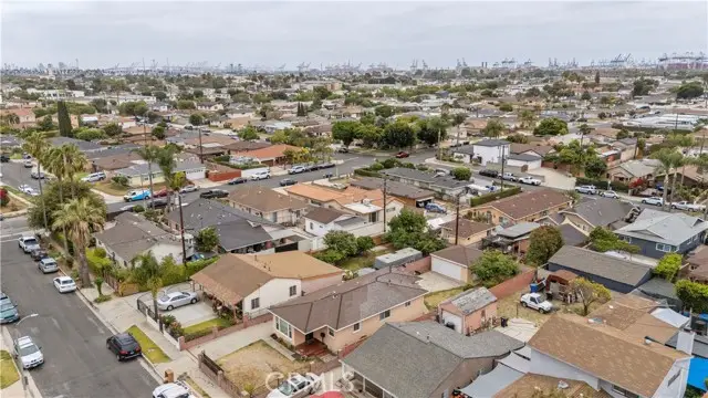 1220 Young, Wilmington, CA 90744 - #3