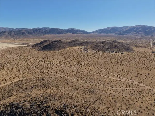 1 Fairview Valley, Apple Valley, CA 92307