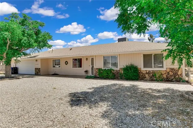 21495 Minodoka Road, Apple Valley, CA 92308 - #3