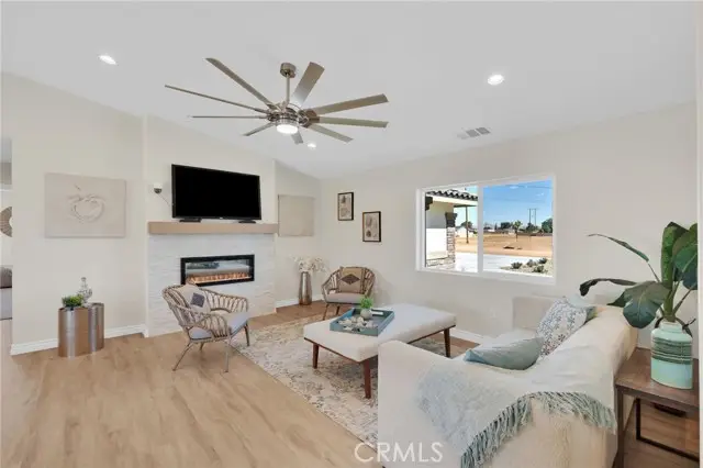 21317 Caribou Road, Apple Valley, CA 92308 - #3
