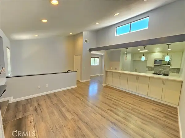 11107 Arminta Street  #22, Sun Valley, CA 91352