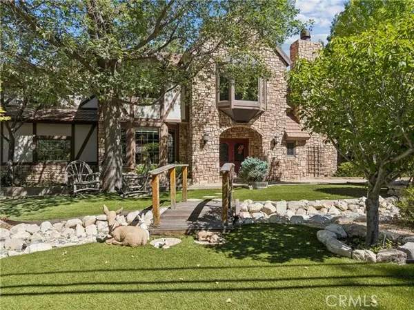 28476 North Shore, Lake Arrowhead, CA 92352