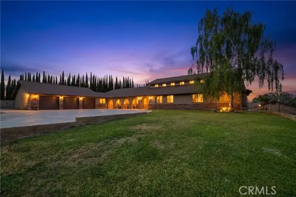 8956 Oak Creek Rd, Cherry Valley, CA 92223