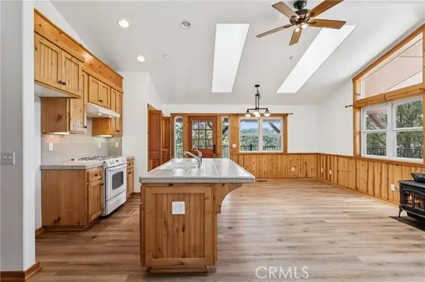 285 Lilac Way, Cedar Glen, CA 92321