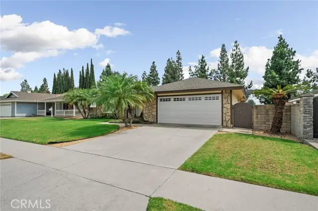 302 Sarah Avenue, Placentia, CA 92870 - #3