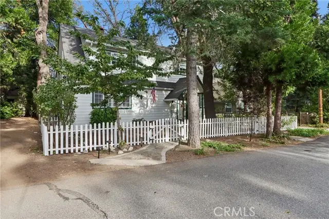 229 Hemlock Drive, Lake Arrowhead, CA 92352 - #2