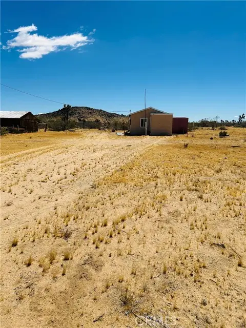 659 Polands Way, Landers, CA 92285