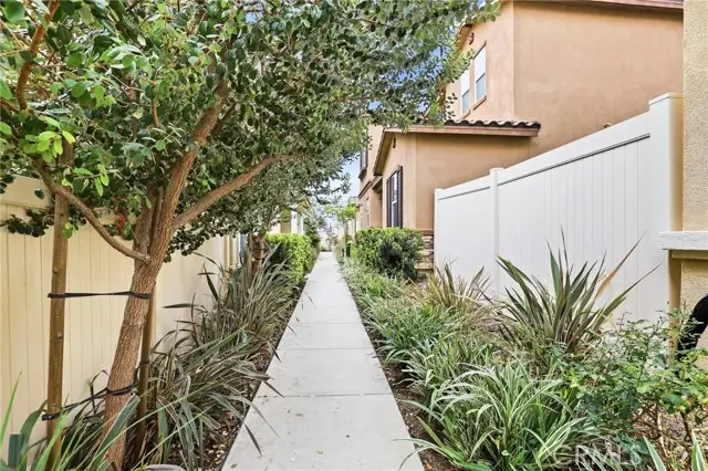 27464 Honeydew Court, Saugus, CA 91350 - #2