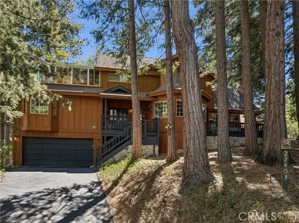 27403 Pinewood Drive, Blue Jay, CA 92317